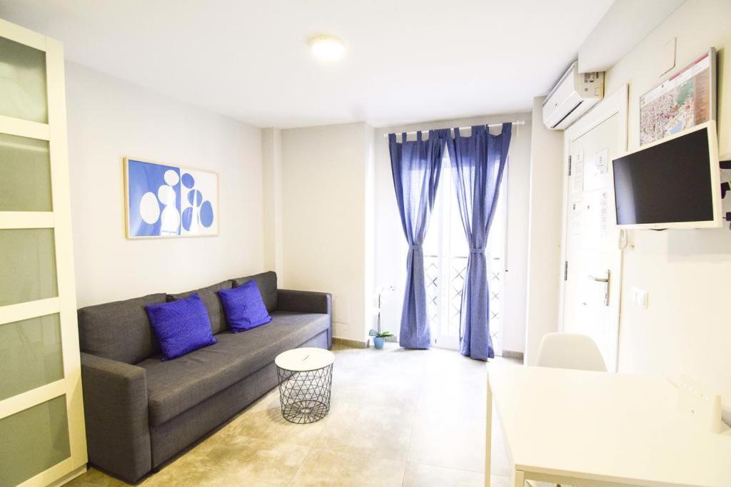 Apartamentos Centro Salecianos Malaga Exterior photo