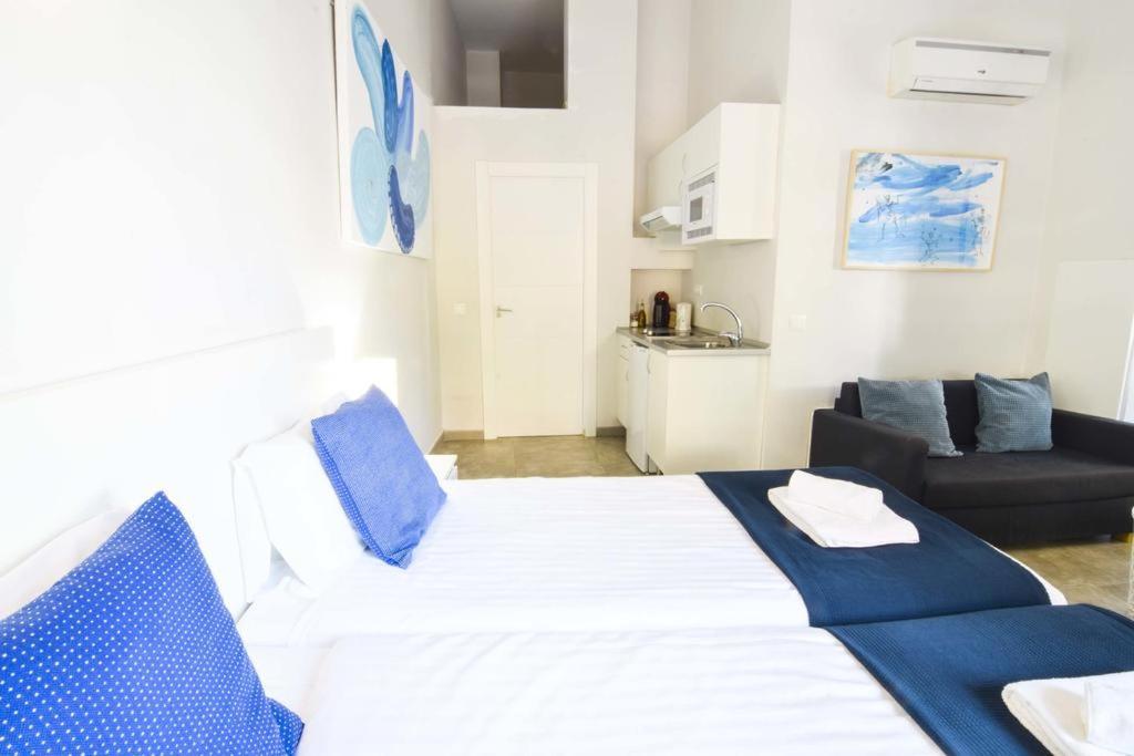 Apartamentos Centro Salecianos Malaga Exterior photo